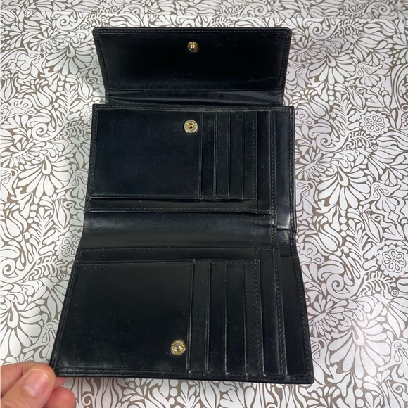ST. JOHN Black Leather Trifold Wallet - Picture 7 of 15